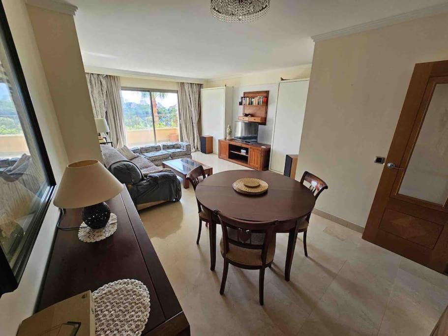 Appartement Family Friendly 2 Bedroom And 2 Bathroom Near The Beach *